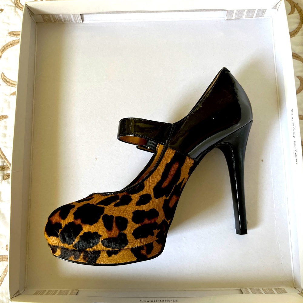 NIB Nine West Cheetah print & black patent leather stilettos! Mary Jane. Size 5